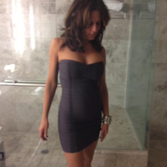 bebe Dresses & Skirts - 🎉HP🎉Brand New Condition Bebe Bodycon dress.