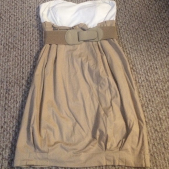 papaya Dresses & Skirts - Sweet little strapless dress