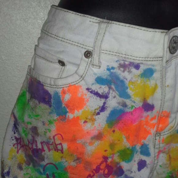 Shorts - Picture 2 of 3