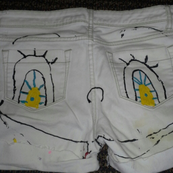 Shorts - Picture 3 of 3