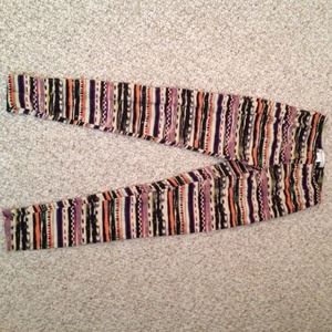 UK Style French Connection Aztec-ish leggings