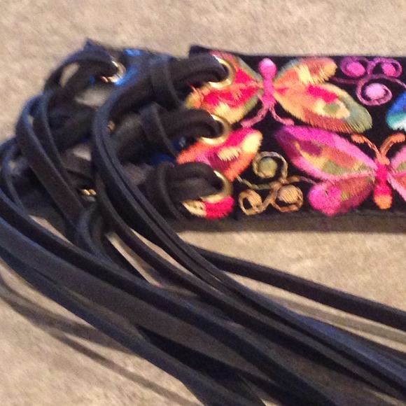 Butterfly wrap belt