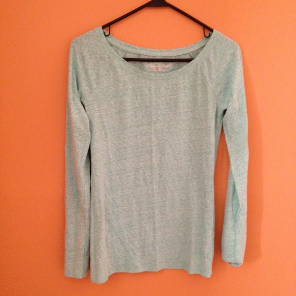 American Eagle long sleeve shirt