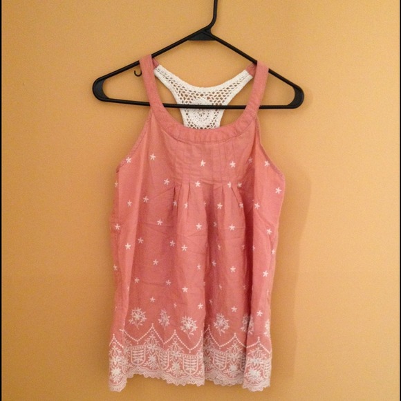 Forever 21 tank