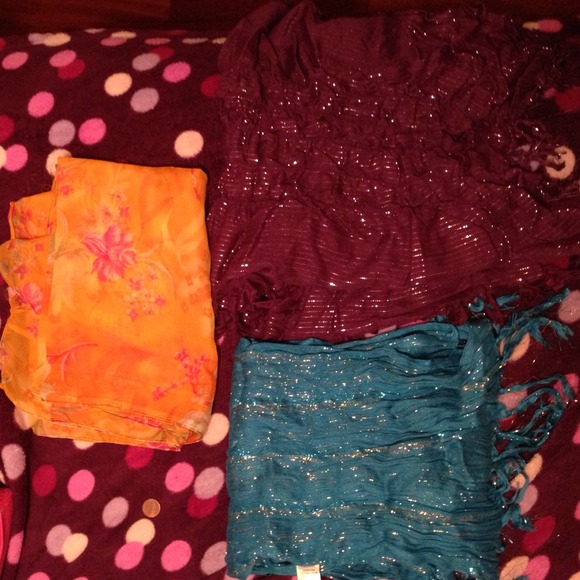 Scarf bundle - Picture 1 of 4