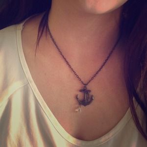 Anchor necklace