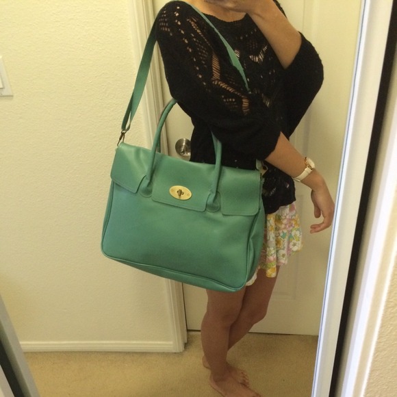 🚫SOLD🚫 🎉HOST PICK 3/31🎉 Teal Handbag - Picture 2 of 4