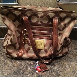 Major reduced Coach poppy! Price firm.