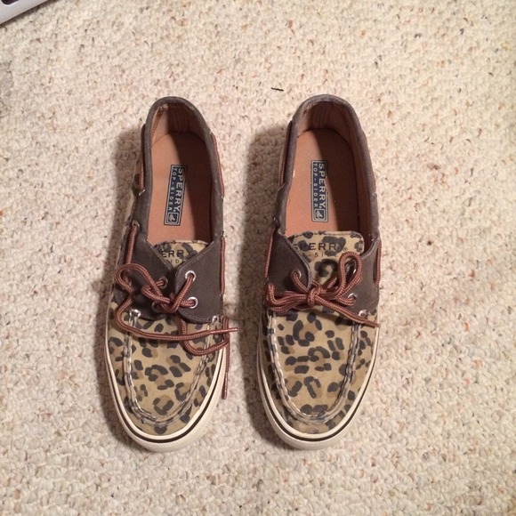 Sperry top sider leopard print