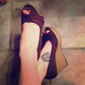 Brown wedges