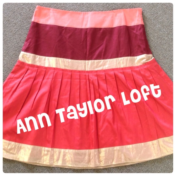 SOLD!!! Ann Taylor Loft Skirt