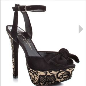 NIB Jessica Simpson open toe platform pumps