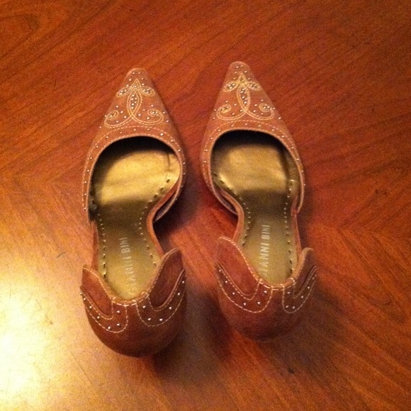"Rare" Gianni Bini Heels. NWOT Size 5.5 - Picture 3 of 4