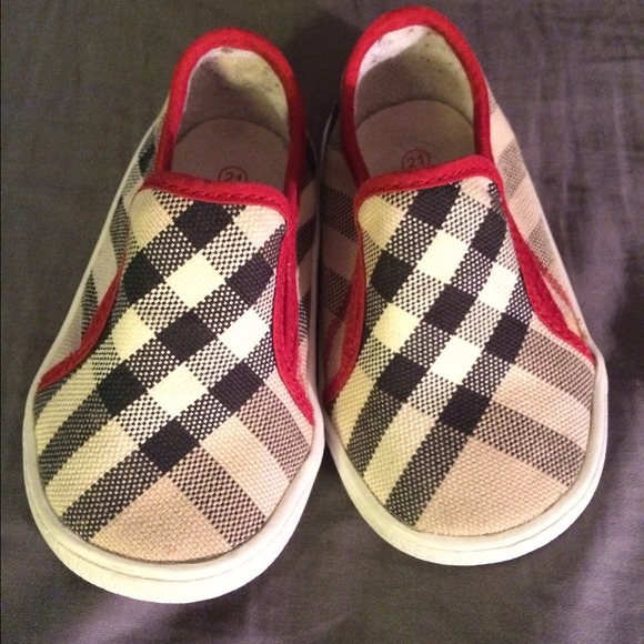 Authentic Baby Burberry shoes size 21