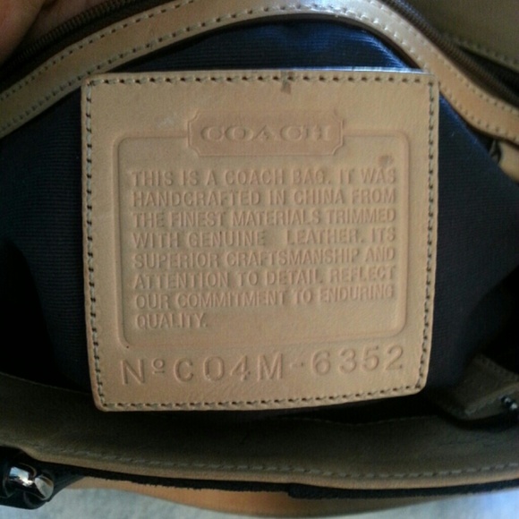 Authentic Black Coach - Picture 3 of 3