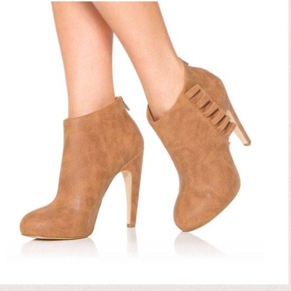 Just Fan Orlene Heels