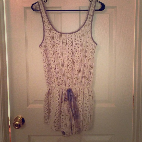 *Reserved* Forever 21 romper & AE shorts bundle