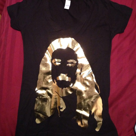 Brand NEW World of M T-Shirt in gold and black!