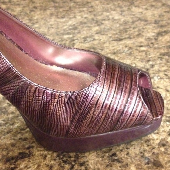 Steve Madden peep toe, worn once!