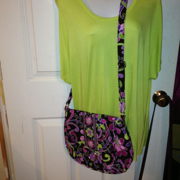 Impulse Poshmark purchase Vera Bradley crossbody - Picture 2 of 3