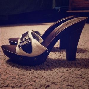 Fioni brown and canvas heels