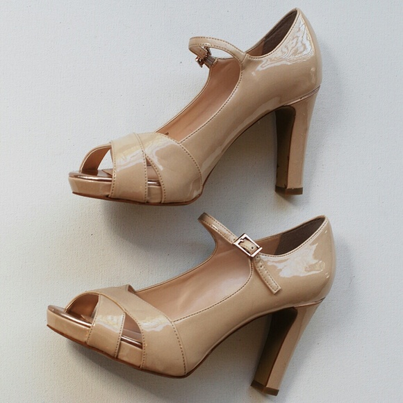 open toe mary jane shoes