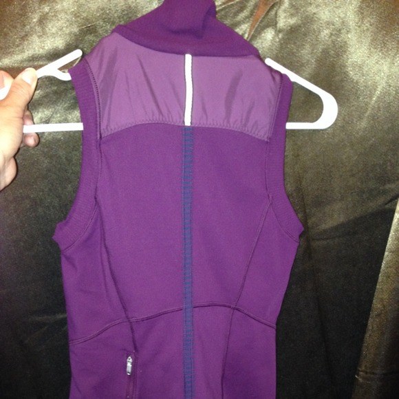 Lulu - Picture 2 of 3