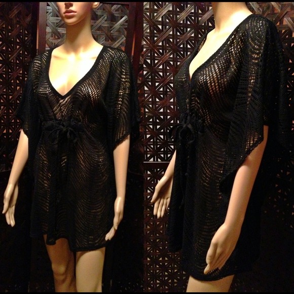 ✂REDUCED!✂Swimsuit cover-up. NWOT.