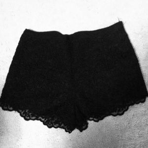 Lacey dress shorts that have never been worn
