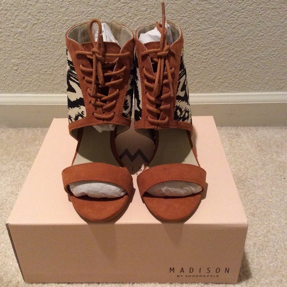 Madison Wedges sandal