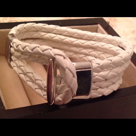 White twisted leather, braided bracelet