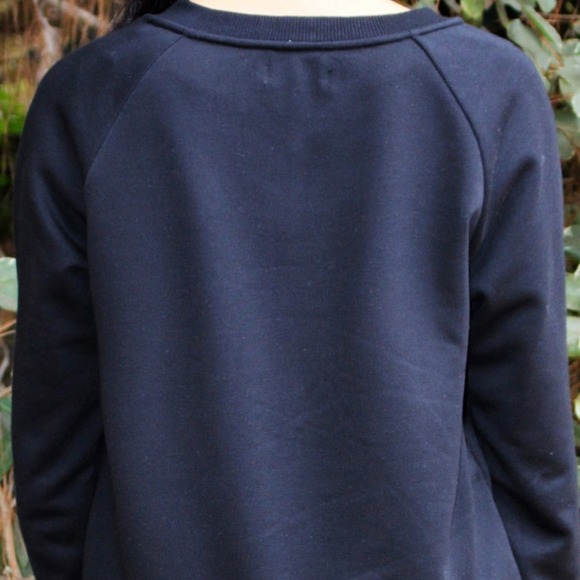 Lion Sweatshirt - Picture 2 of 2