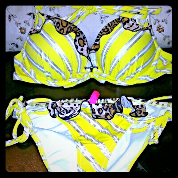 Victoria Secret Bombshell Bikini Top