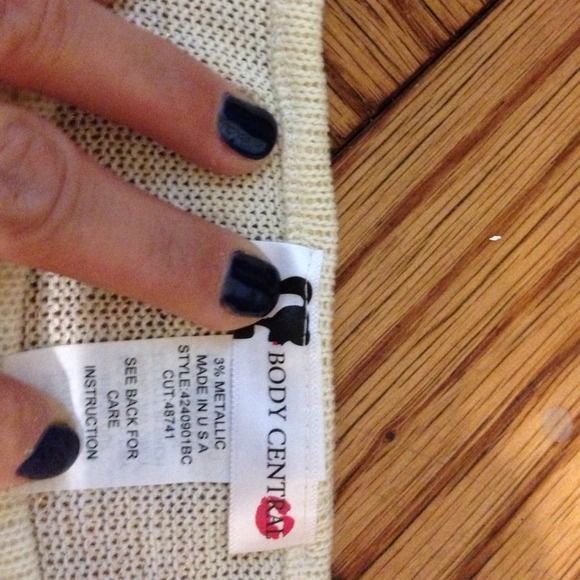 Gorgeous high low top - Picture 2 of 4