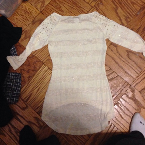 Gorgeous high low top - Picture 4 of 4