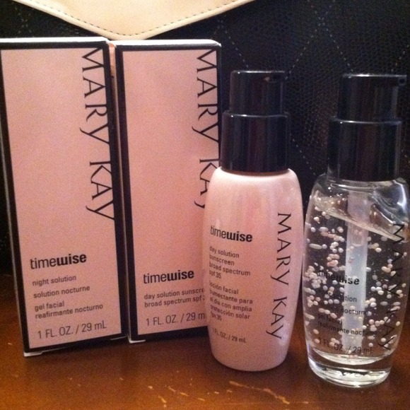Mary kay day and night solution
