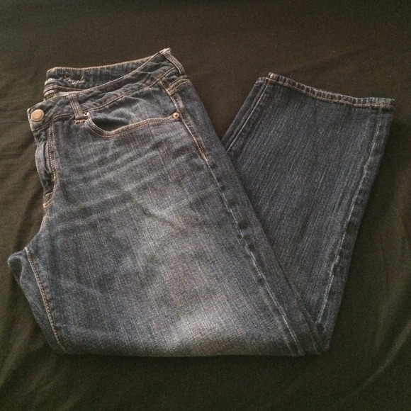 American Eagle stretch cropped jeans