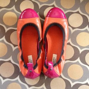 Simply Vera Wang flats
