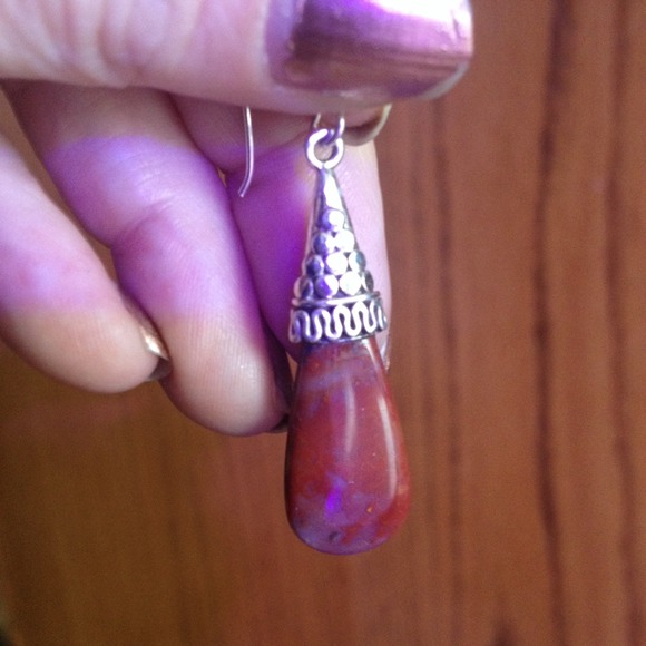 DARK RED LAPIS EARRINGS - Picture 2 of 2