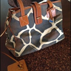 Giraffe print Dooney & Bourke purse