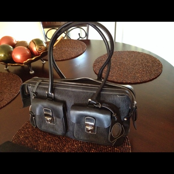 Vintage Dooney & Bourke purse