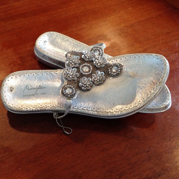 Misseighteen flip flops - Picture 1 of 1