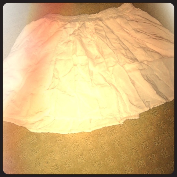 Light pink/white brandy melville skirt-Never worn!
