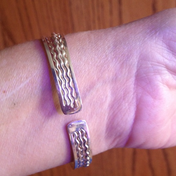 SP SILVER CUFF BUT BENDABLE BRACELet - Picture 2 of 2
