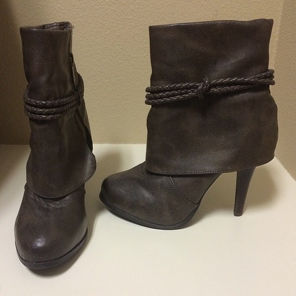 Ankle boots