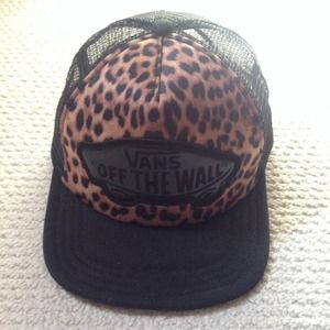 Vans Trucker Mesh SnapBack Leopard/Cheetah Hat