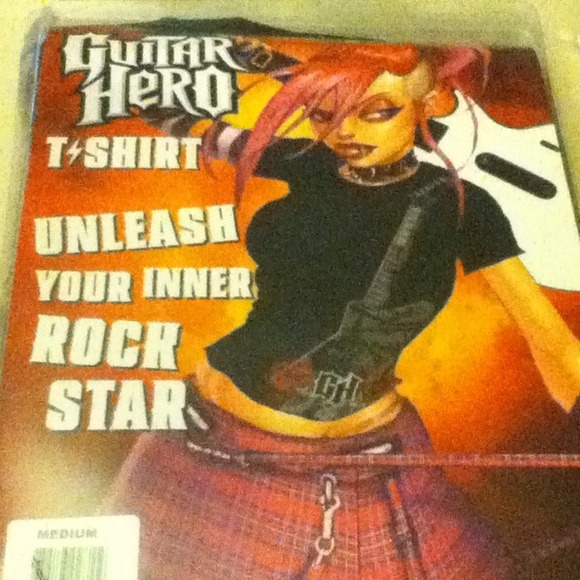 Guitar hero tshirt size medium - Picture 3 of 3