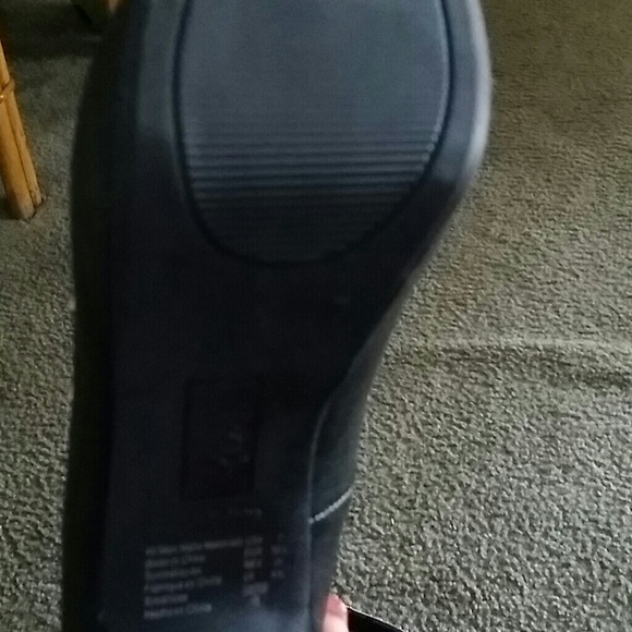 Shoes - Picture 3 of 4