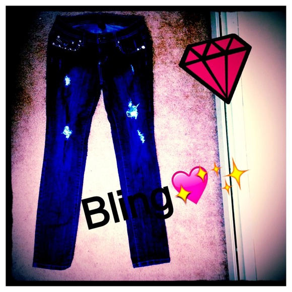 ✨BLING✨embellished Earl Jean jeans! - Picture 2 of 3