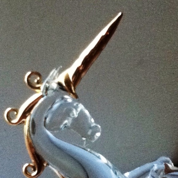 Collectible glass unicorn - Picture 2 of 4